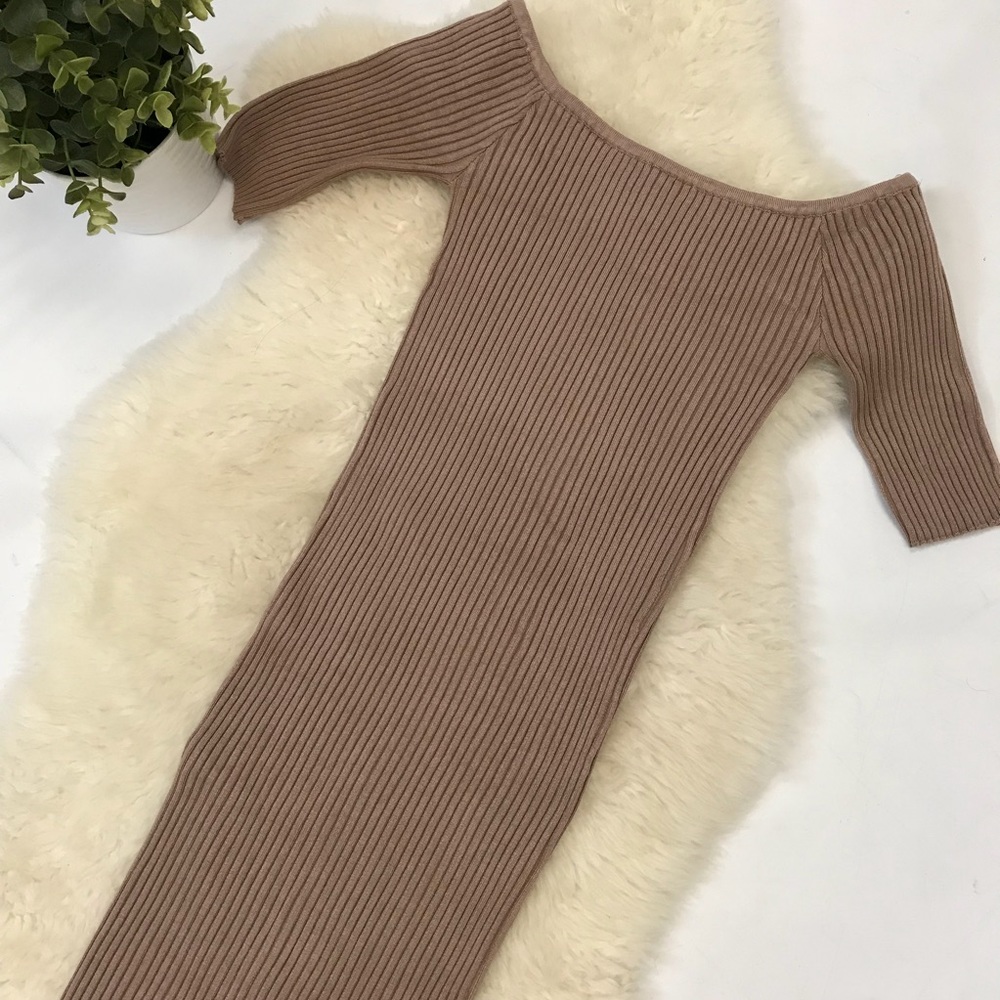 Ribbed Bodycon Off-Shoulder Dress